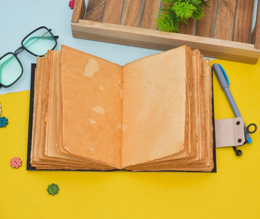 Genuine Leather Diary-Vintage Handmade Leather Journal-Premium Antique LOCK Closure-200 Handmade Deckle Edge Antique Pages -19 - Image 4
